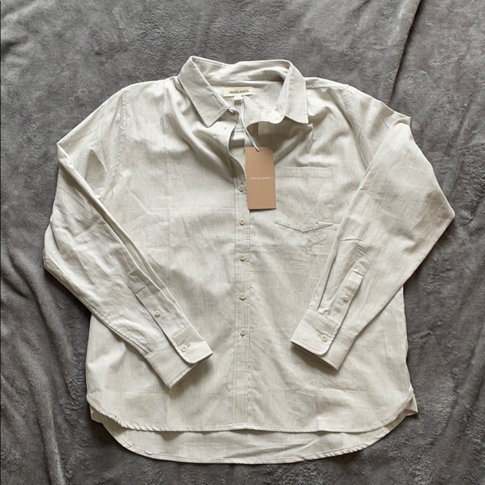 NWT Tradlands Button Down